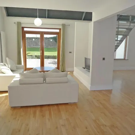 Castlemartyr By Interhome Semesterbostad